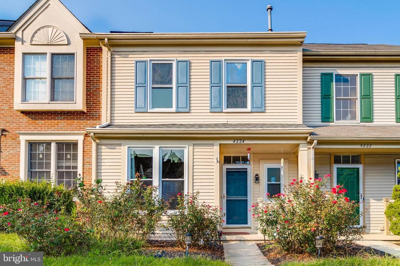 4224 Devonwood Way - Photo 1