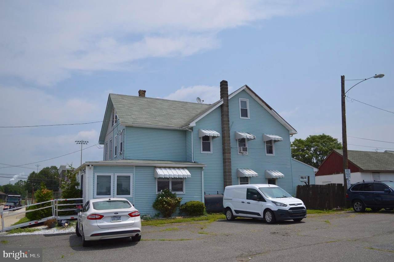 7 7TH Street - Photo 1