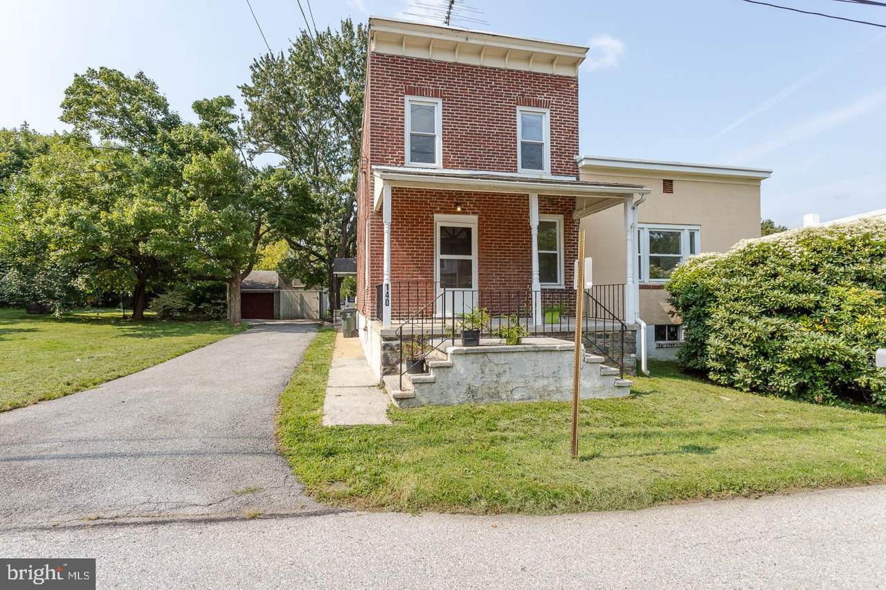 140 Loomis Avenue - Photo 1