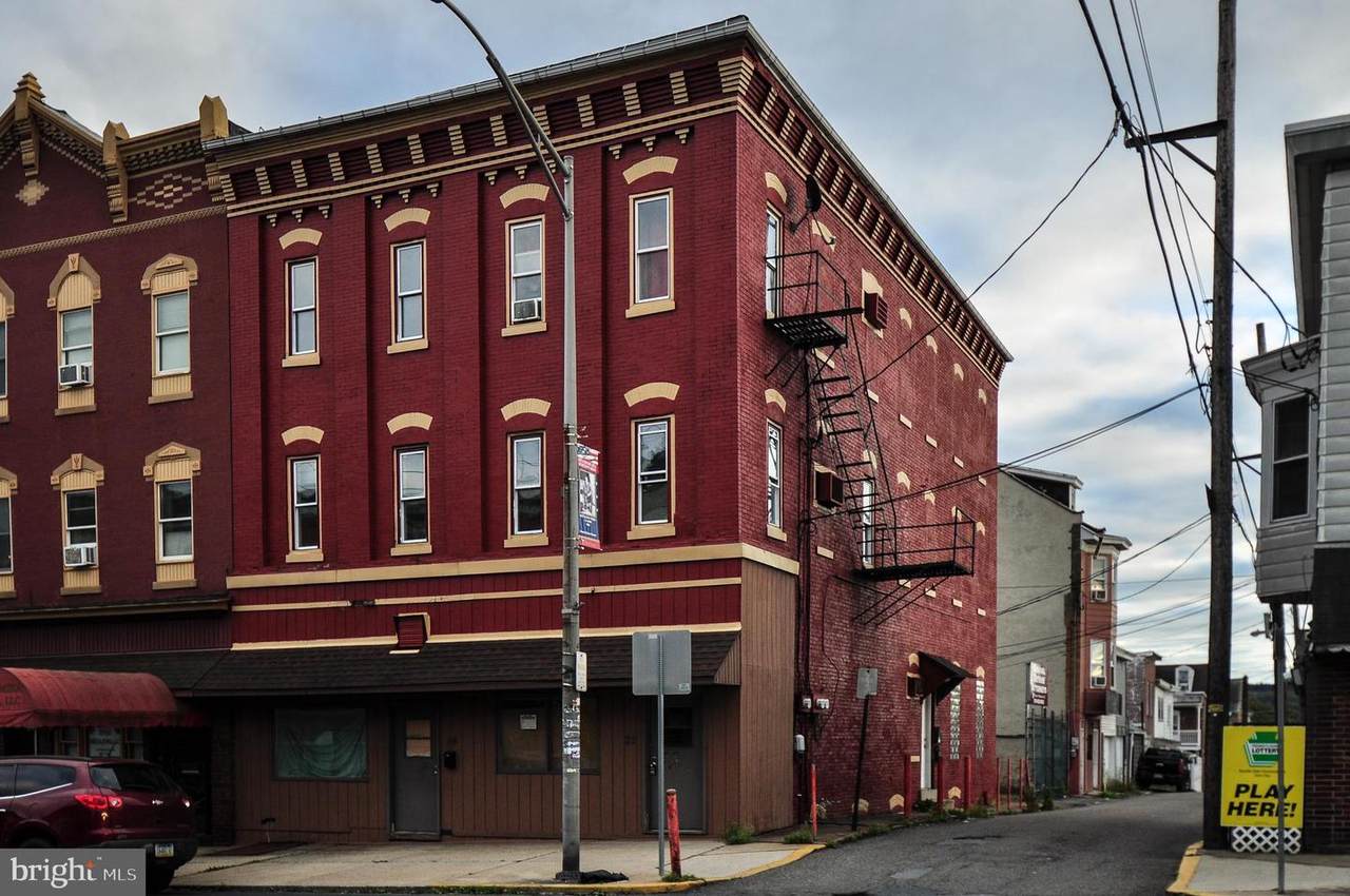 22 Centre Street - Photo 1