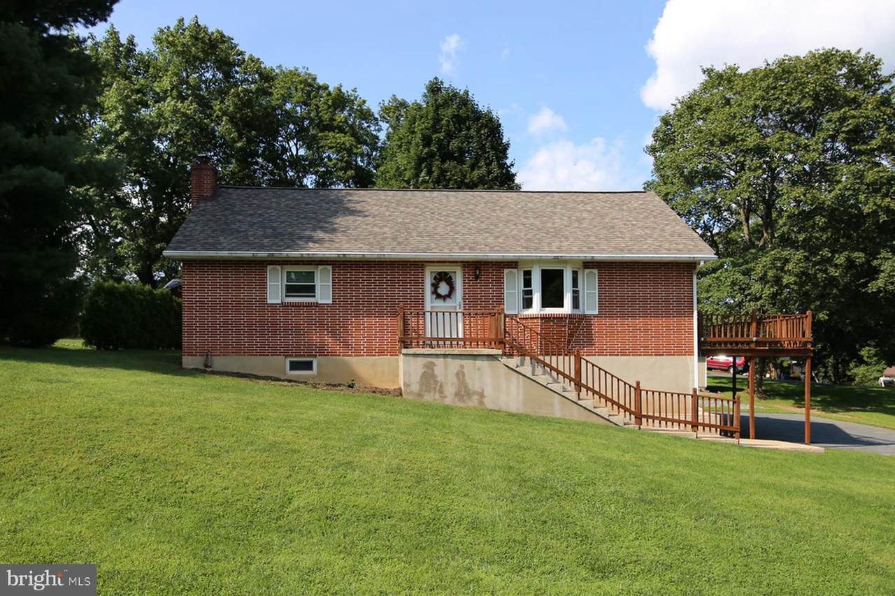 2965 Pine Avenue - Photo 1