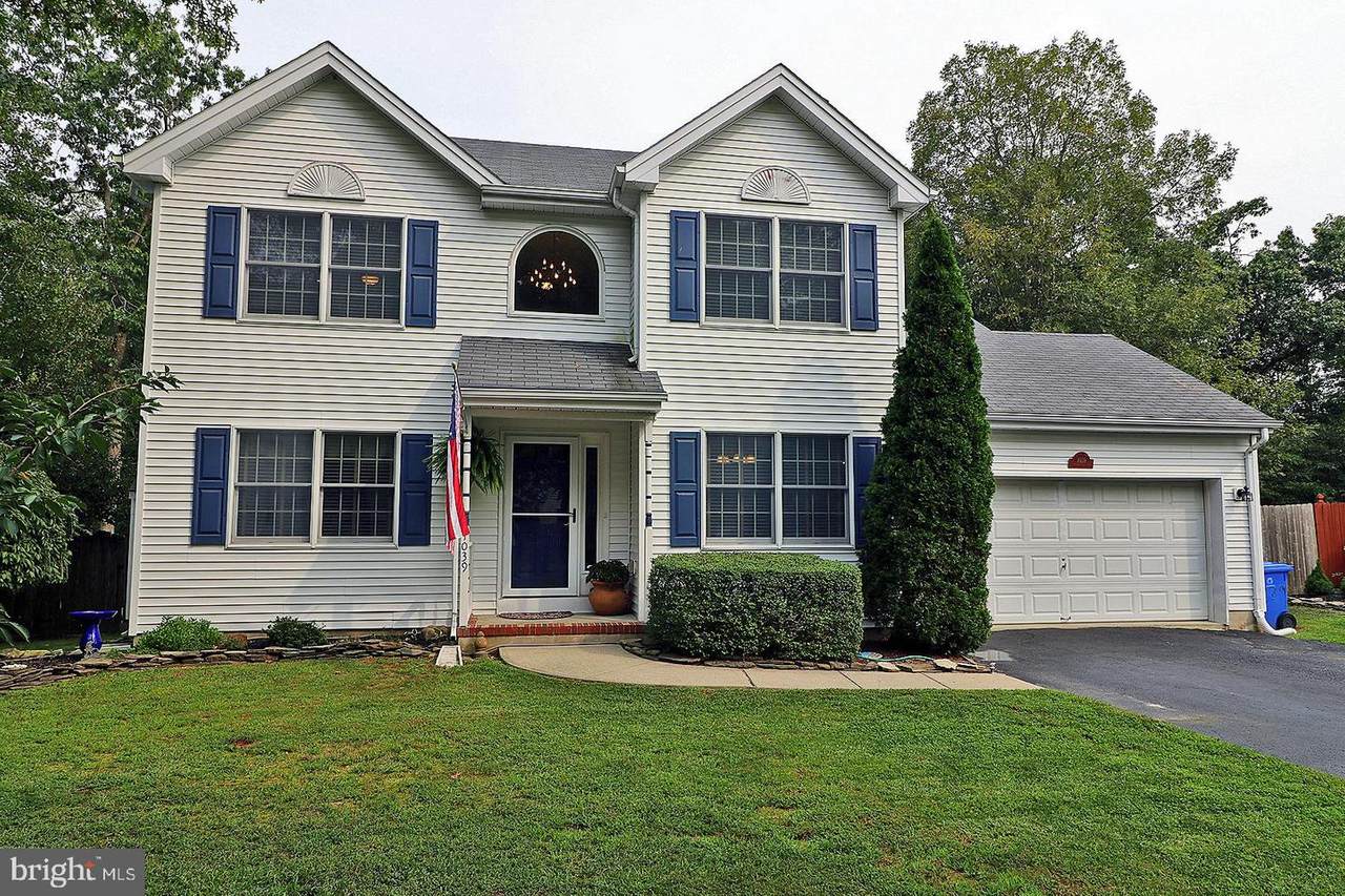 1039 Whispering Oak Circle - Photo 1