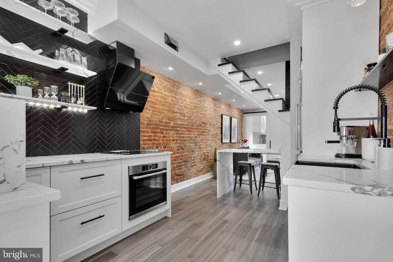 410 Franklin Street - Photo 1
