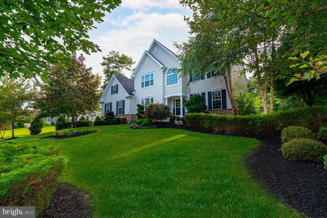 8 Danielle Court - Photo 1