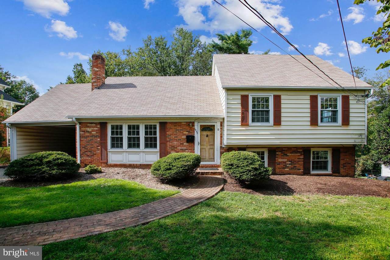 1907 Foxhall Road - Photo 1