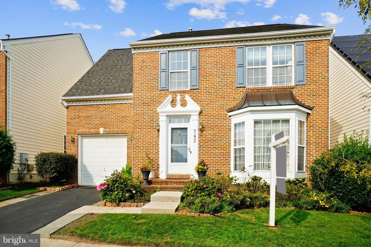 742 Summer Walk Drive - Photo 1
