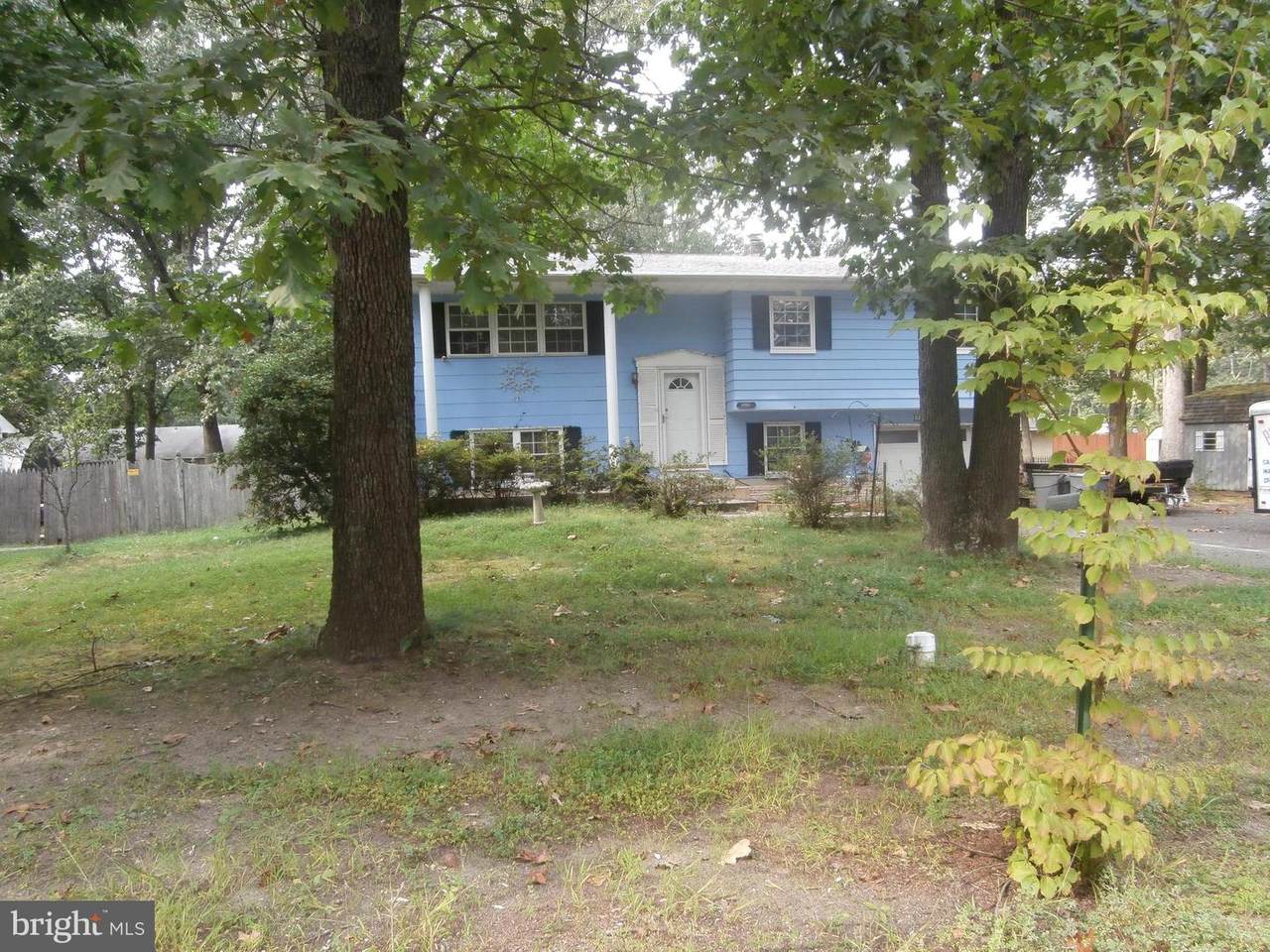205 Locust Trail - Photo 1