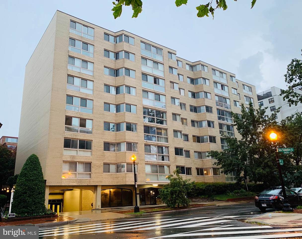 922 24TH Street - Photo 1