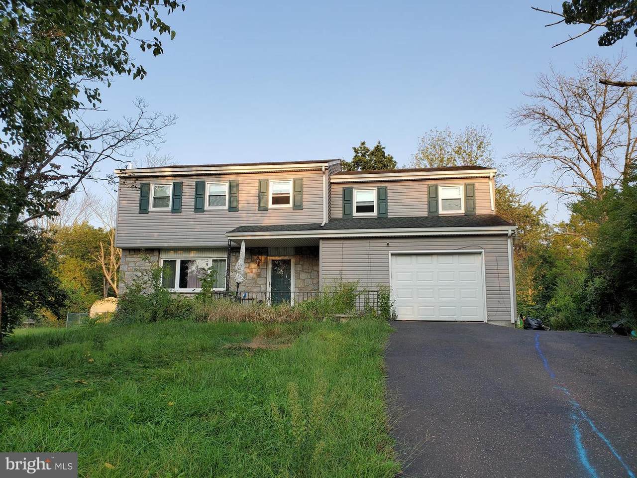 969 Valley Court - Photo 1