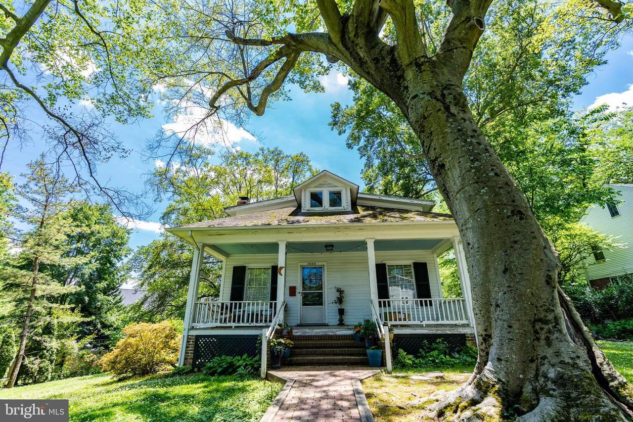 7000 Fairfax Drive - Photo 1