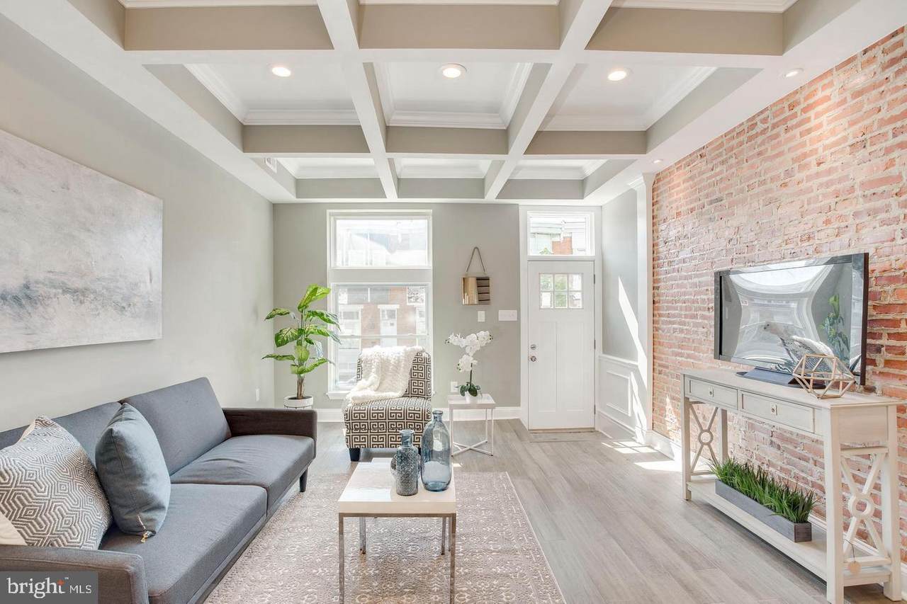 515 Macon Street - Photo 1