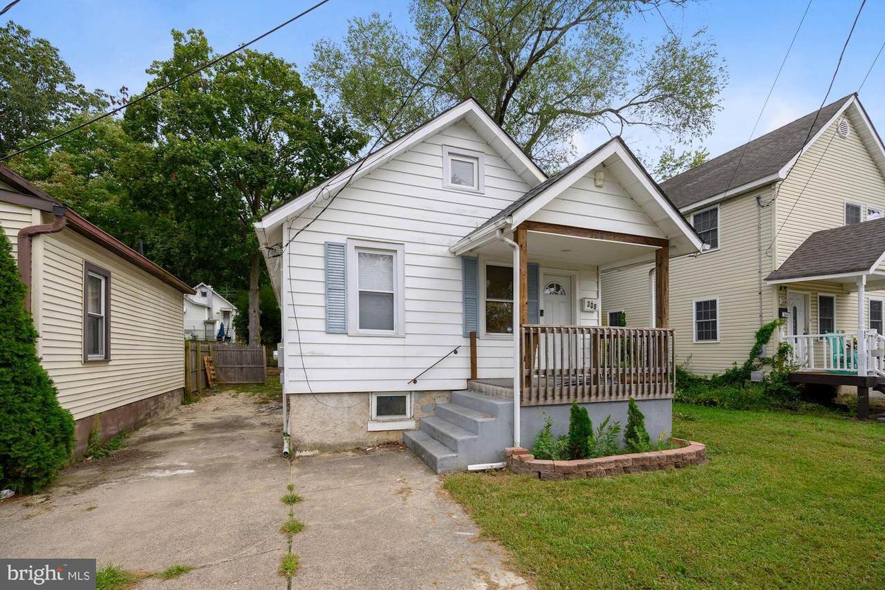 308 Saunders Avenue - Photo 1