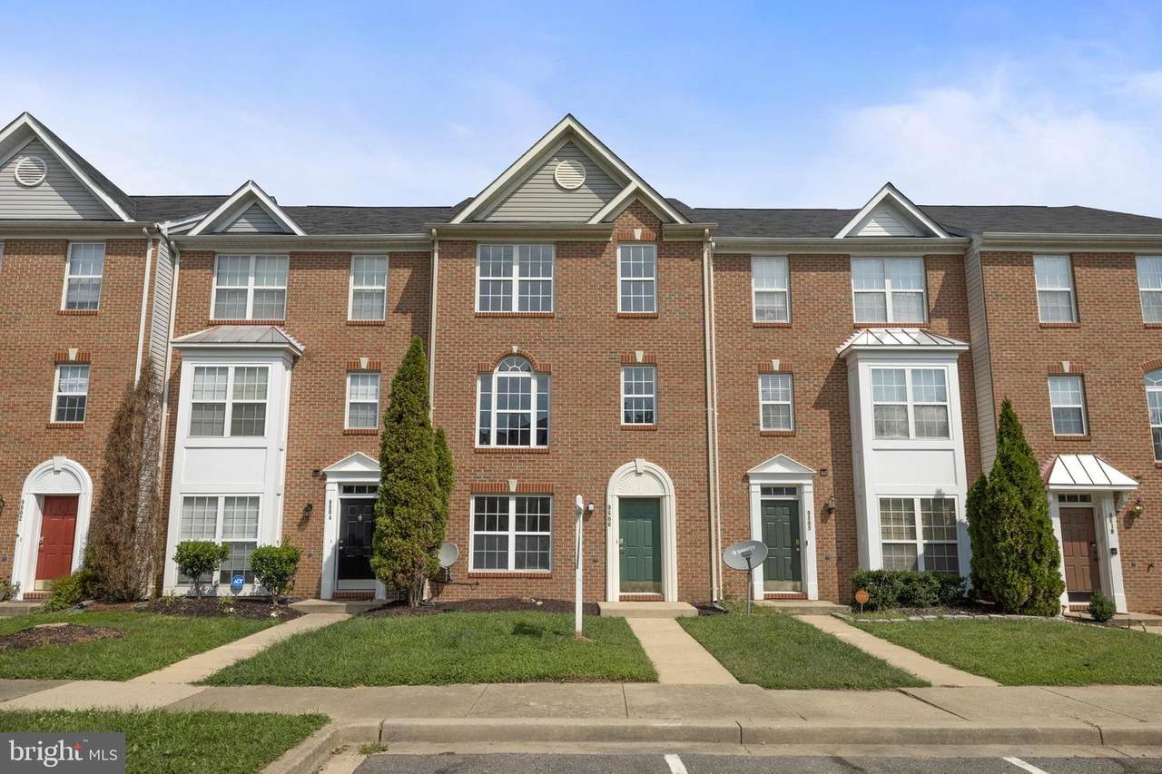 9806 Larson Place - Photo 1