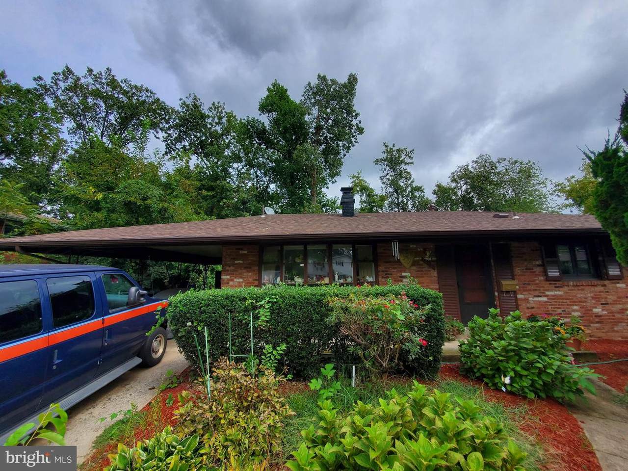 3713 Moss Drive - Photo 1