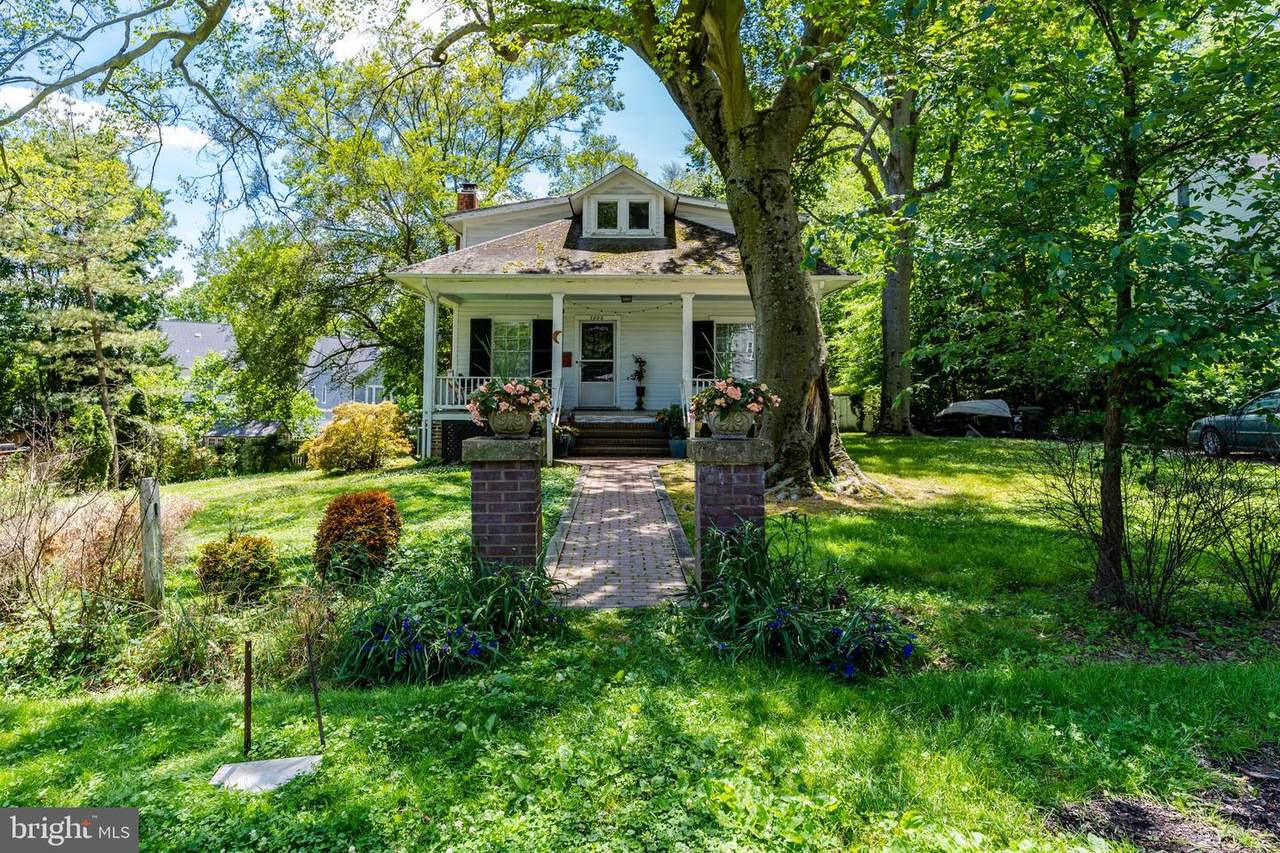 7000 Fairfax Drive - Photo 1