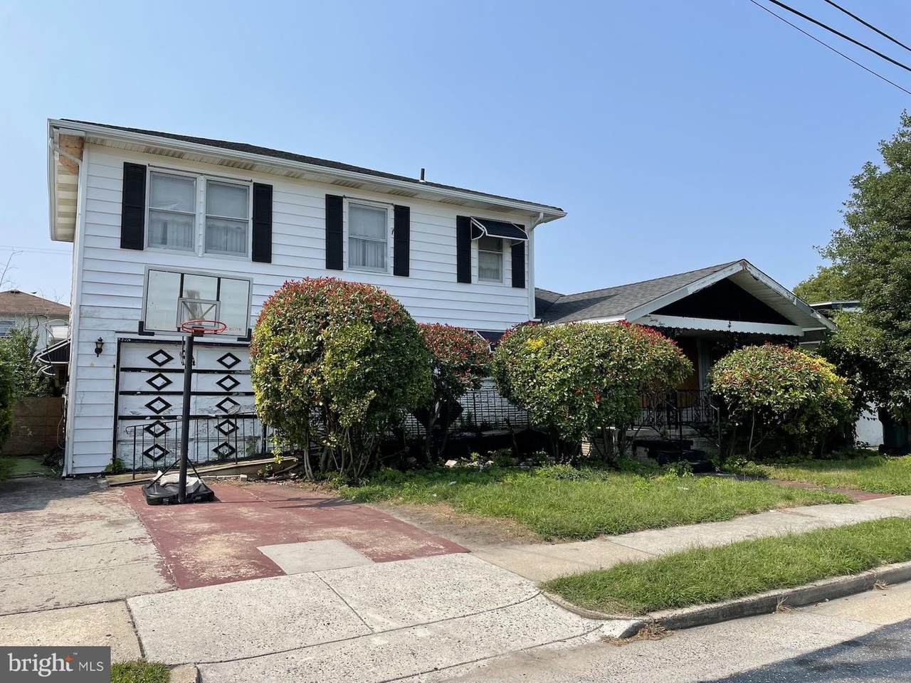 1134 Monroe Avenue - Photo 1