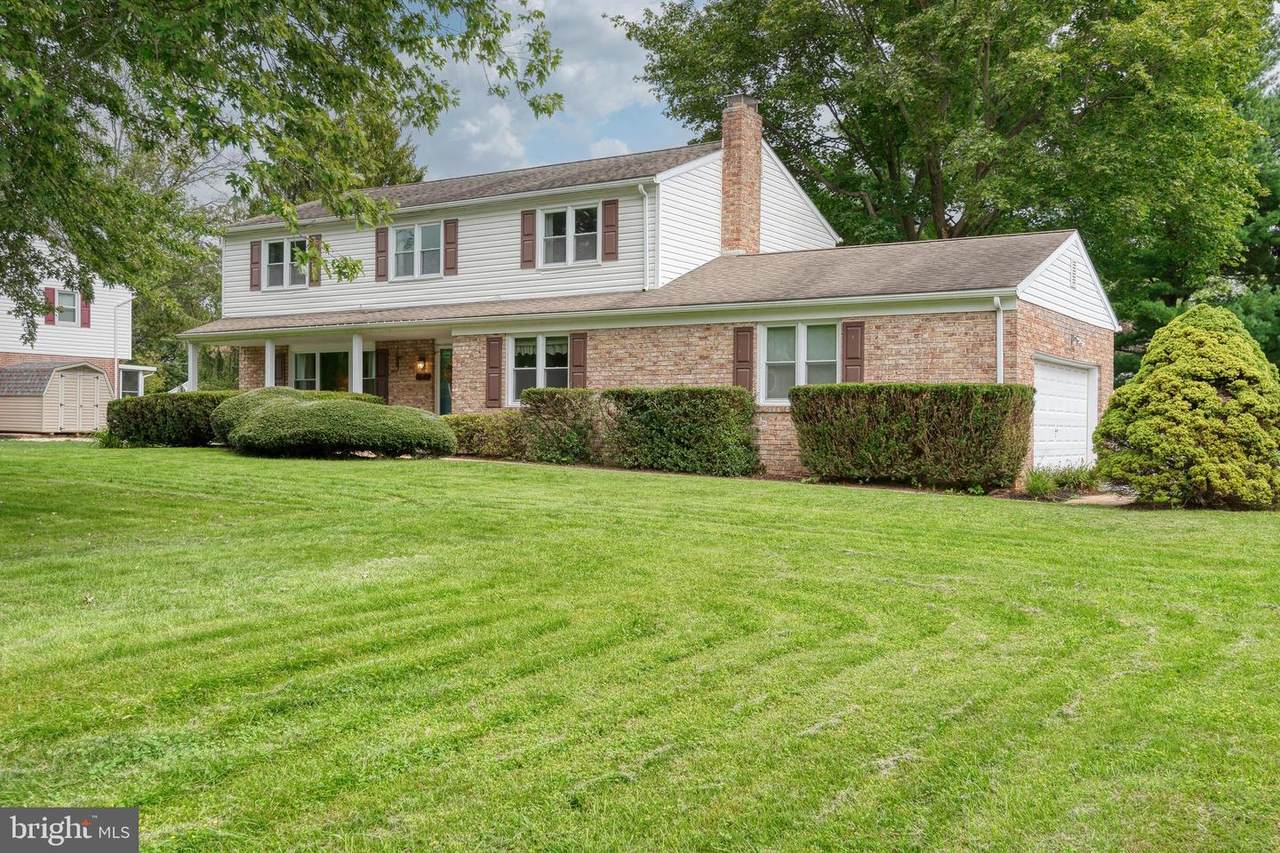 1284 Greenbriar Road - Photo 1