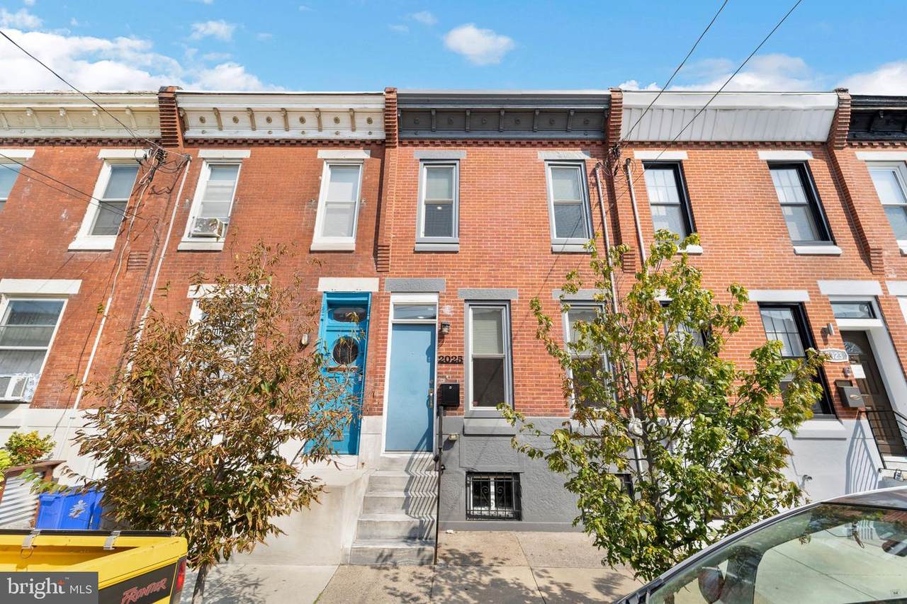 2025 Moore Street - Photo 1