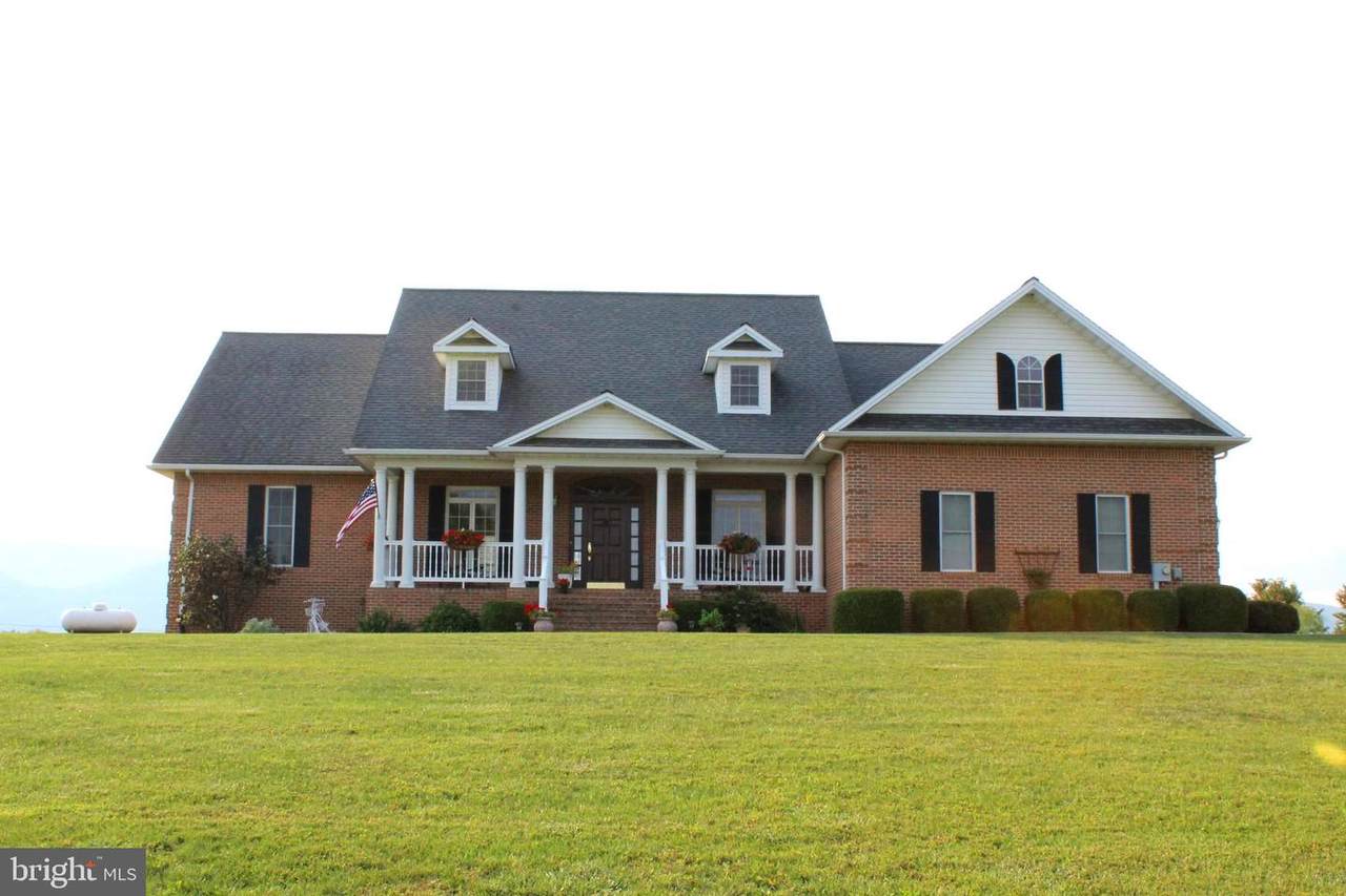 105 Red Barn Lane - Photo 1