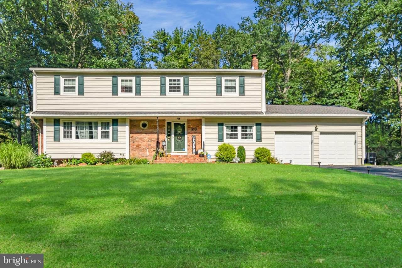 23 Debbie Lane - Photo 1