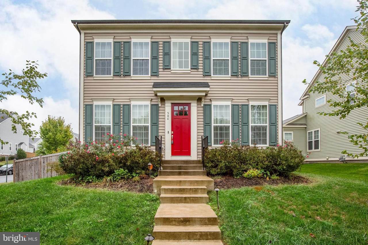 506 Apricot St - Photo 1