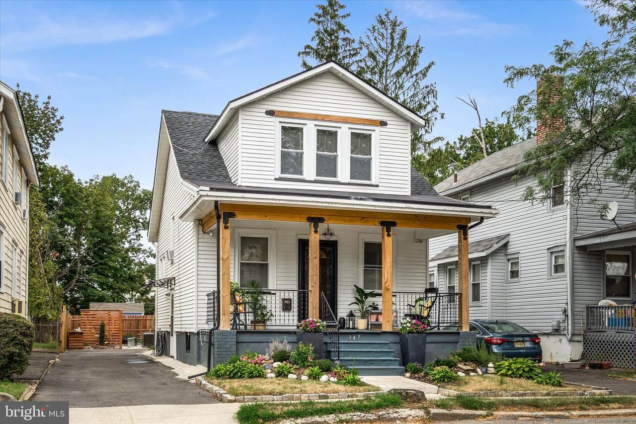 347 Gardner Avenue - Photo 1