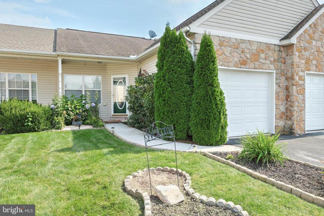1871 Deerfield Drive - Photo 1