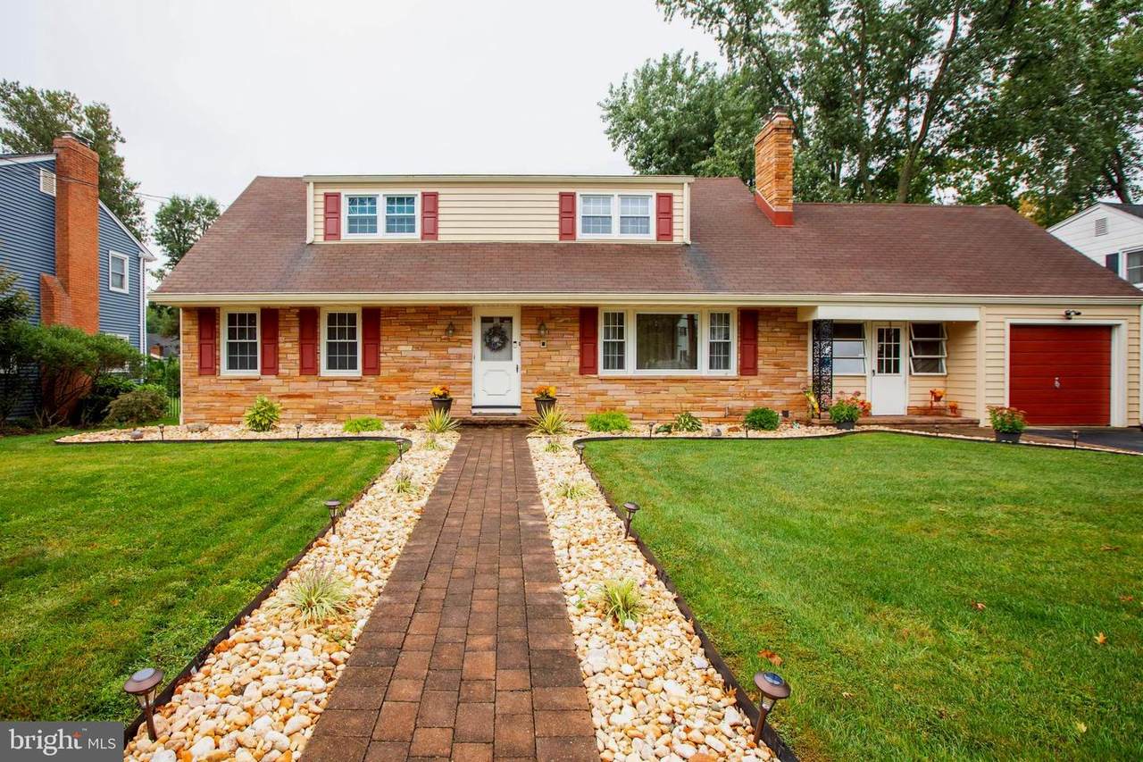 192 Applegate Drive - Photo 1