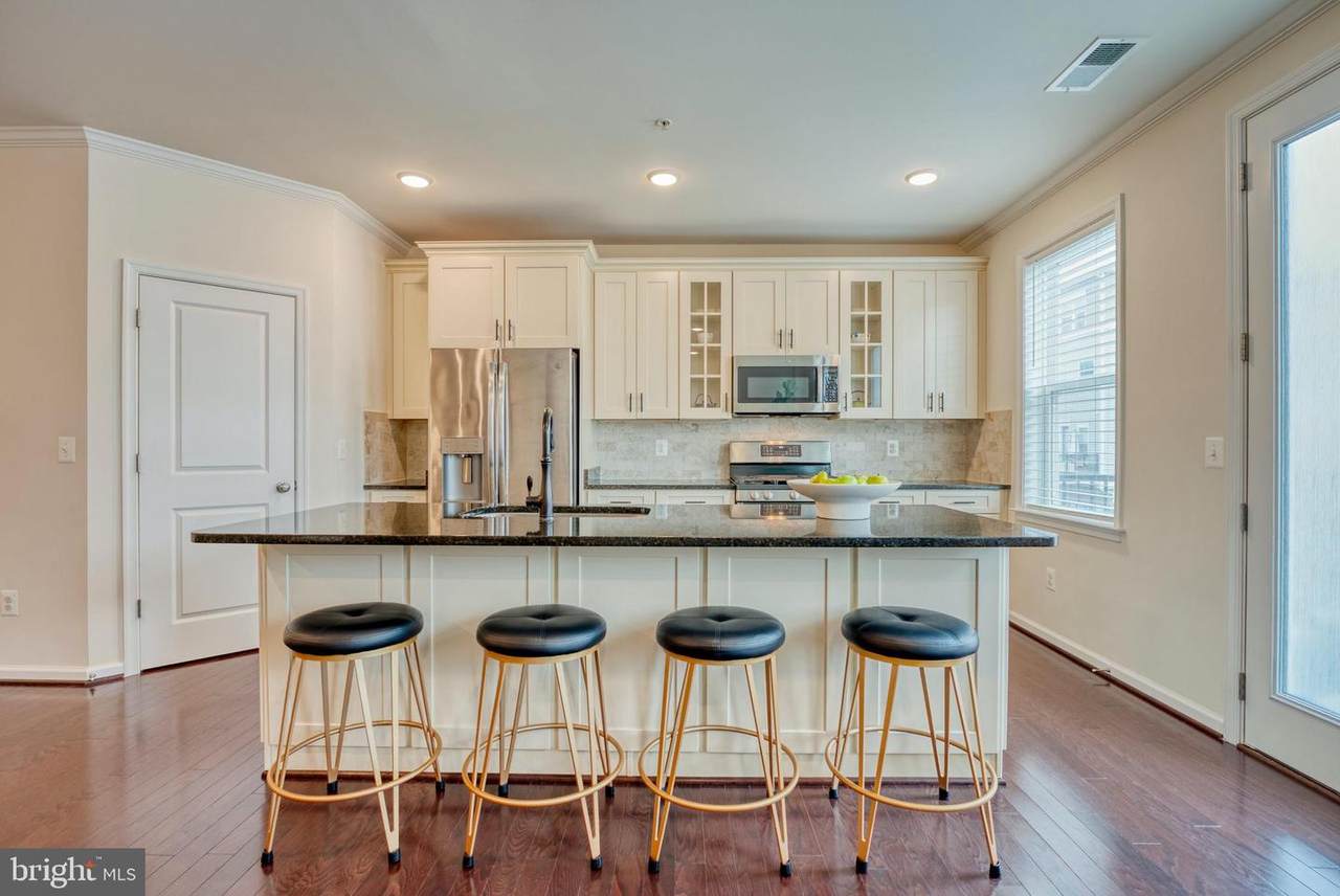 42031 Berkley Hill Terrace - Photo 1