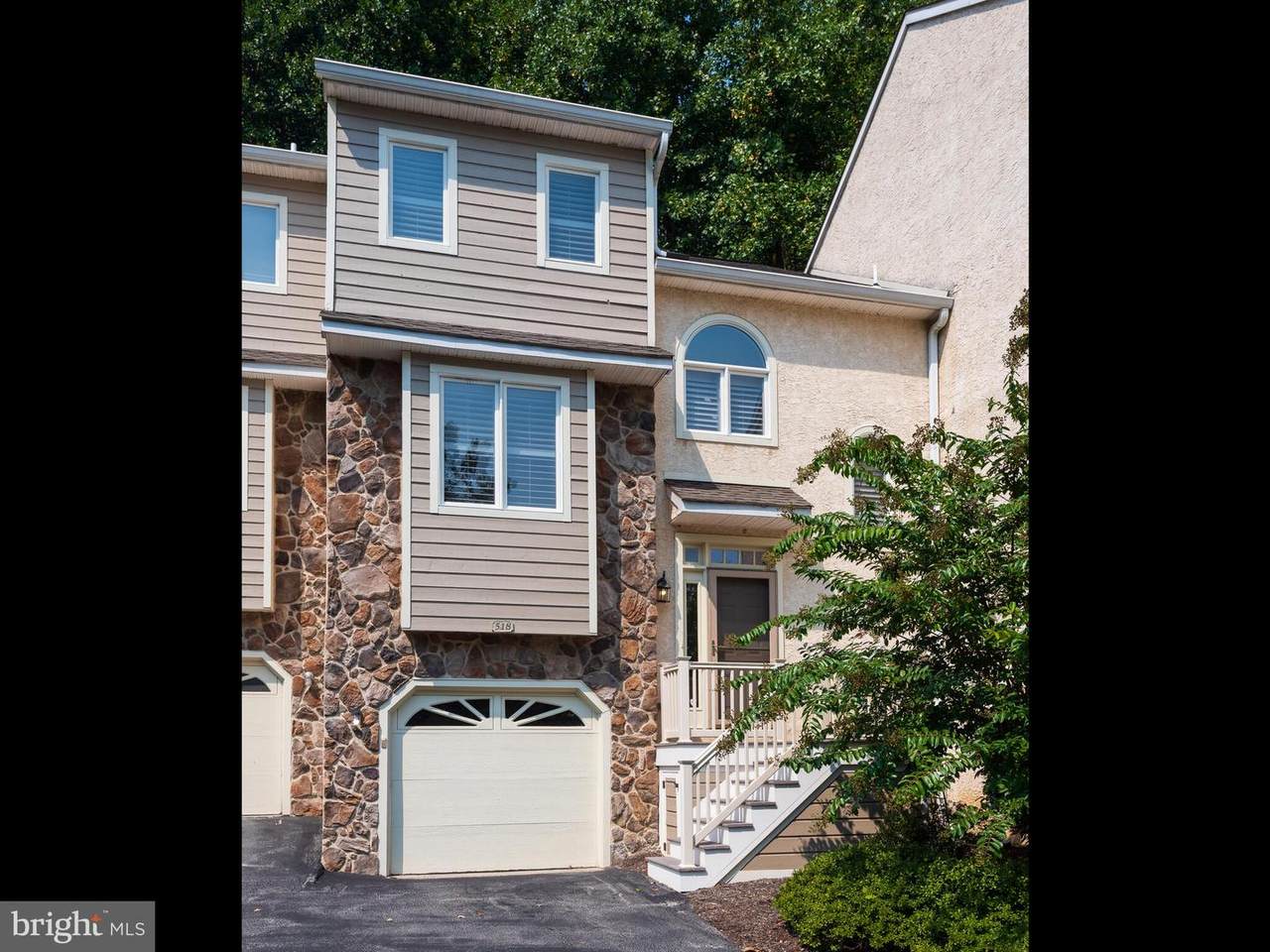 518 Waters Edge - Photo 1