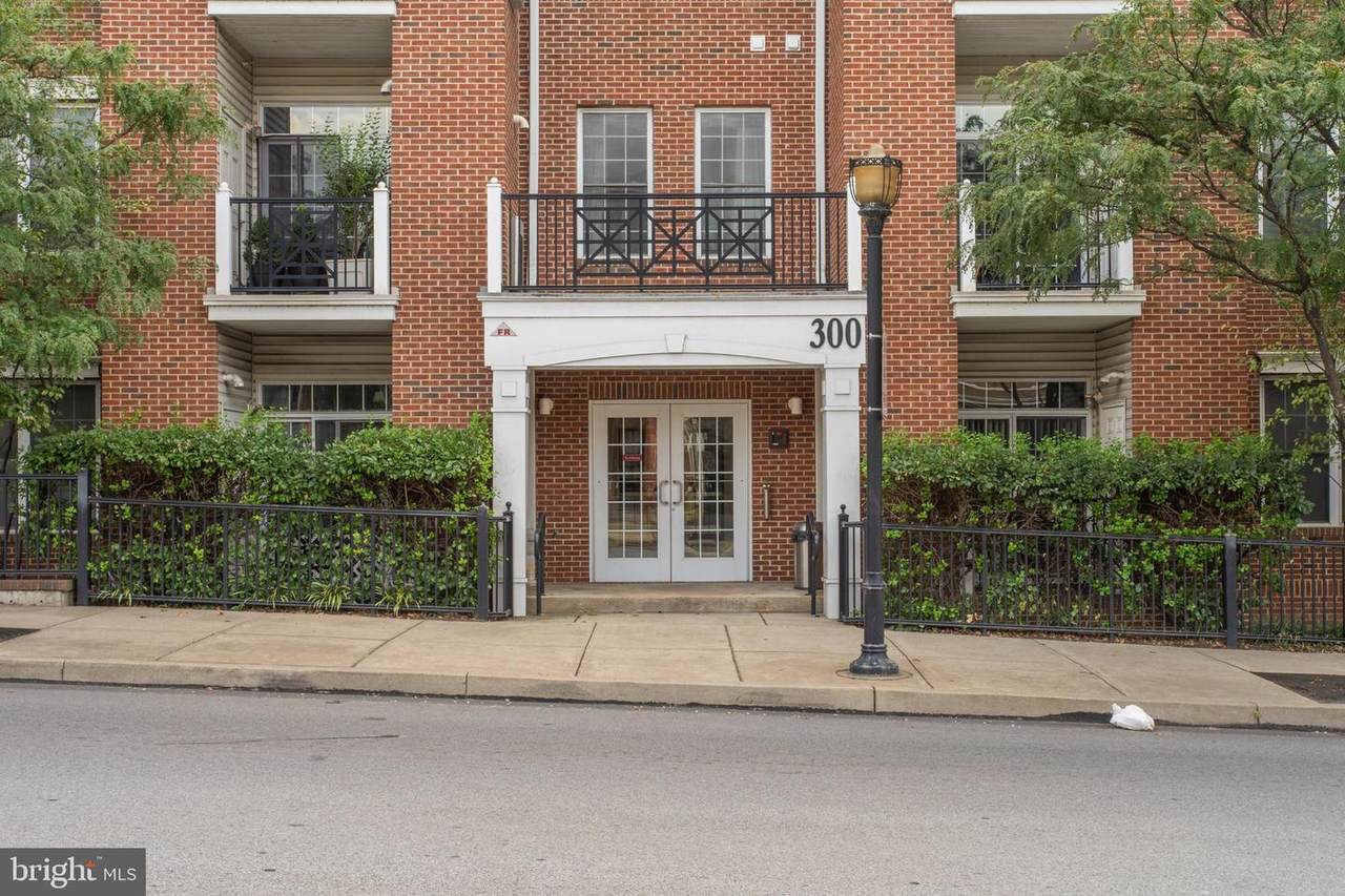 300 Elm Street - Photo 1