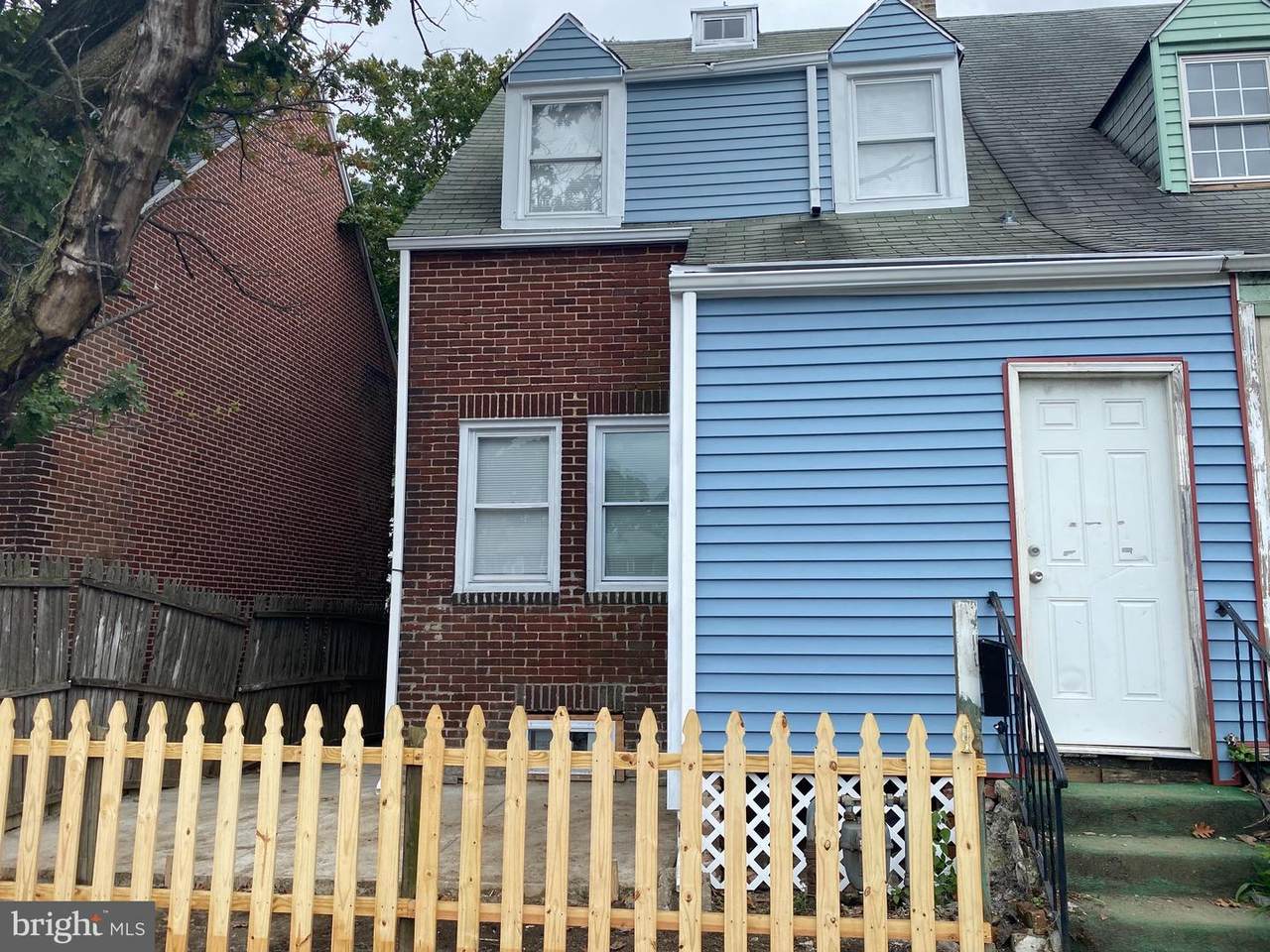 1323 Hancock Street - Photo 1