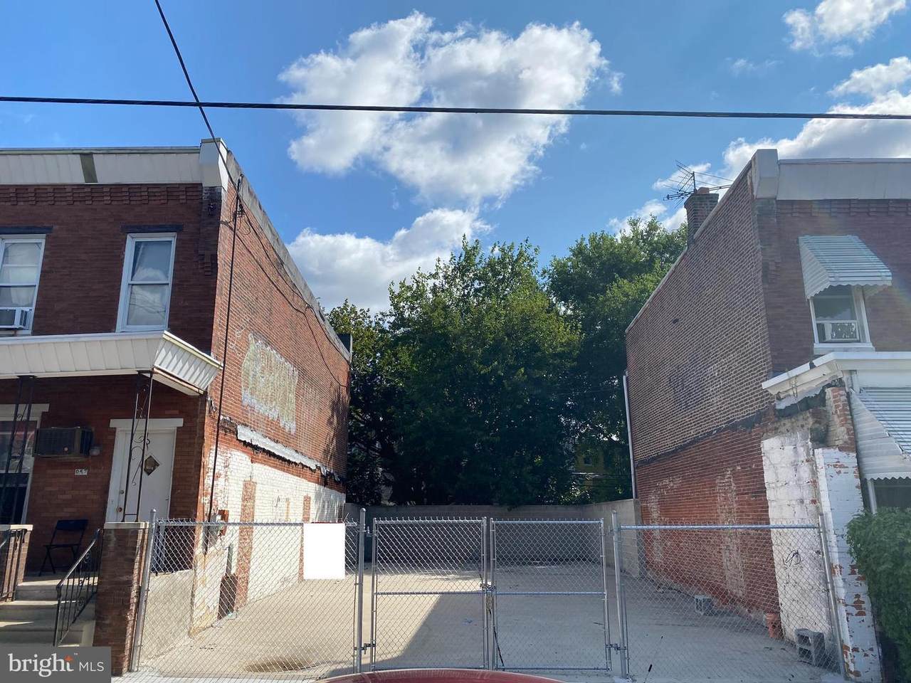 955-1/2 66TH Street - Photo 1