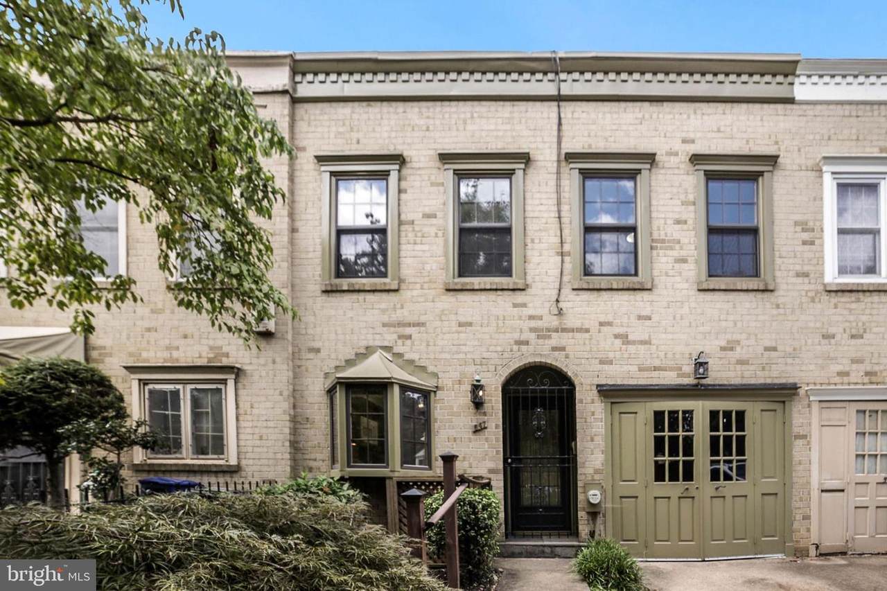 547 5TH Street - Photo 1