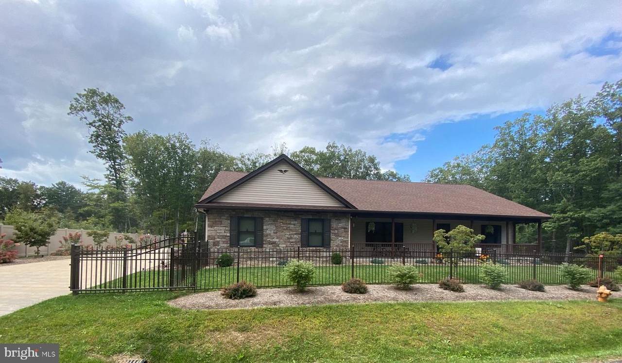 399 Jennifer Lane - Photo 1