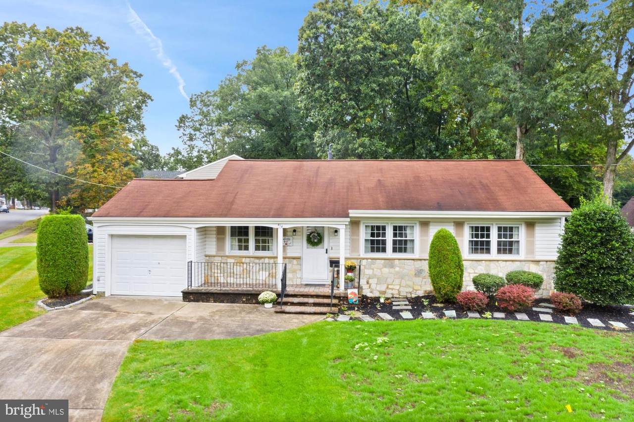 414 Whitman Drive - Photo 1