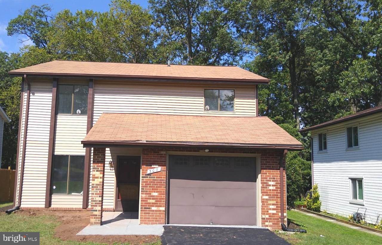 307 Hanford Court - Photo 1