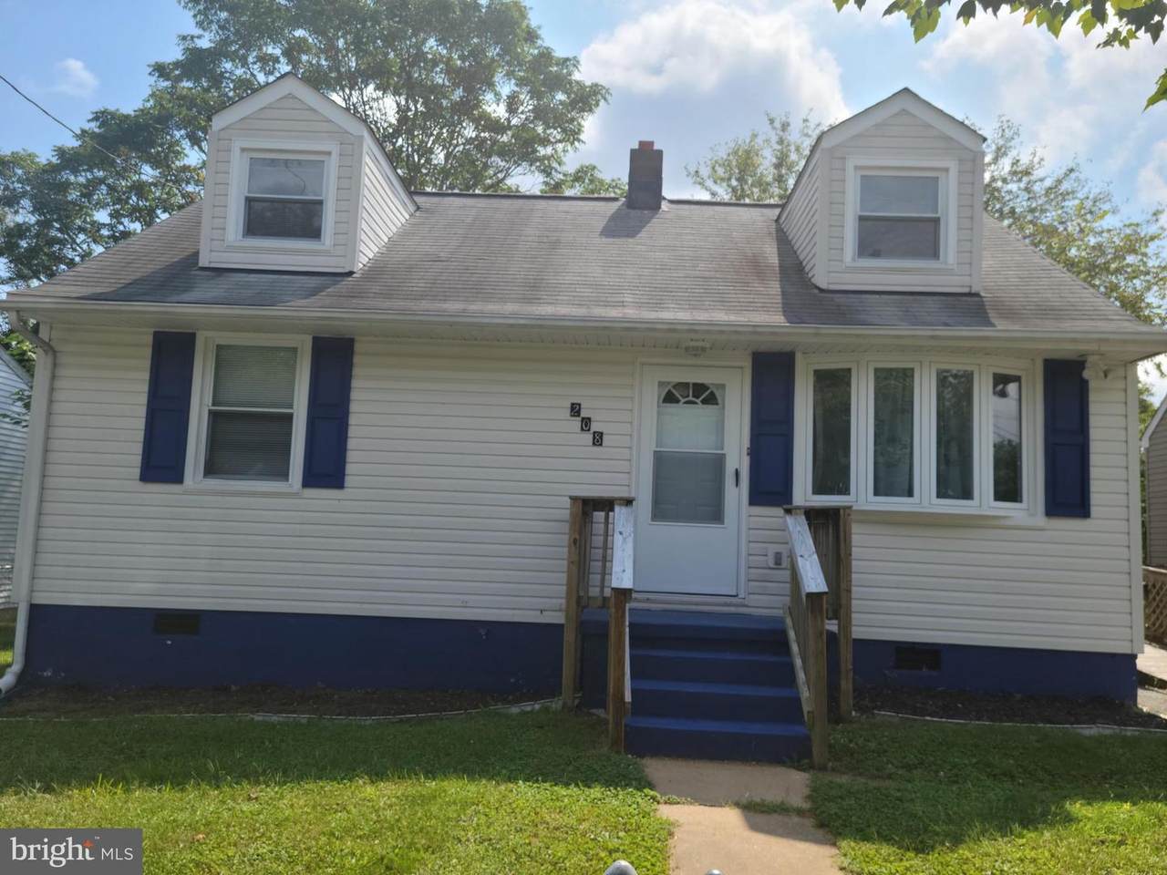 208 Mayfield Avenue - Photo 1