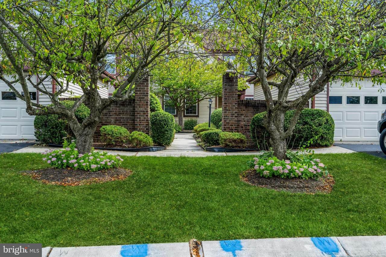 22E Rothwell Drive - Photo 1