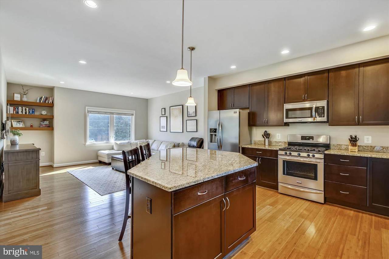 2453 Kenwood Street - Photo 1