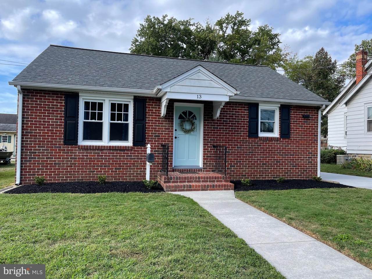 13 Oliver Ave - Photo 1