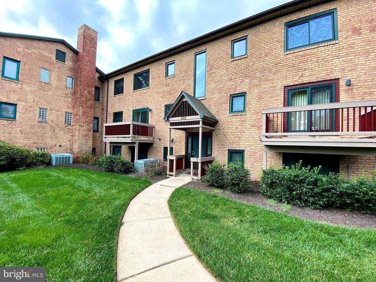5601 Highland Court - Photo 1