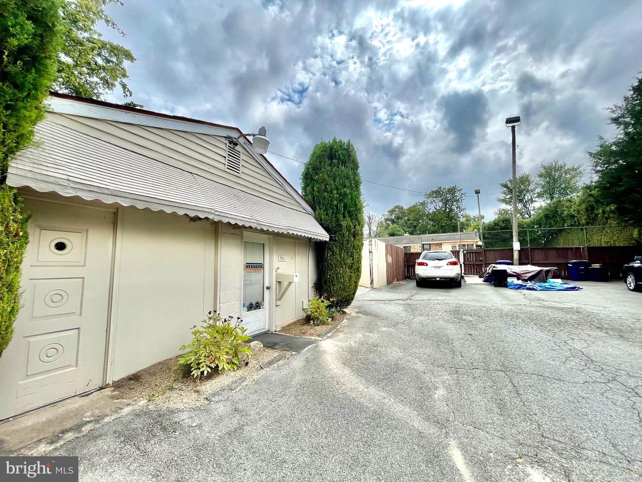 711 Locust Street - Photo 1