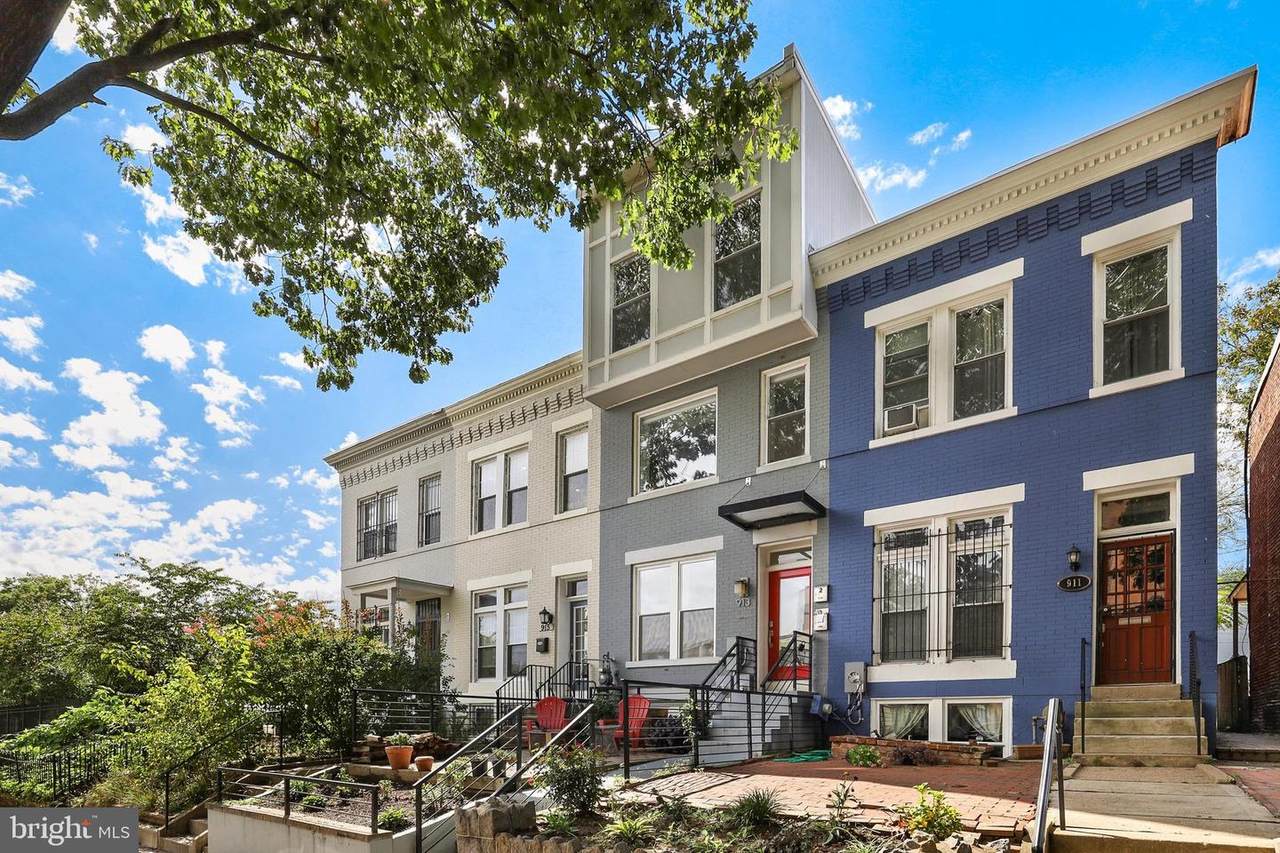913 14TH Street - Photo 1