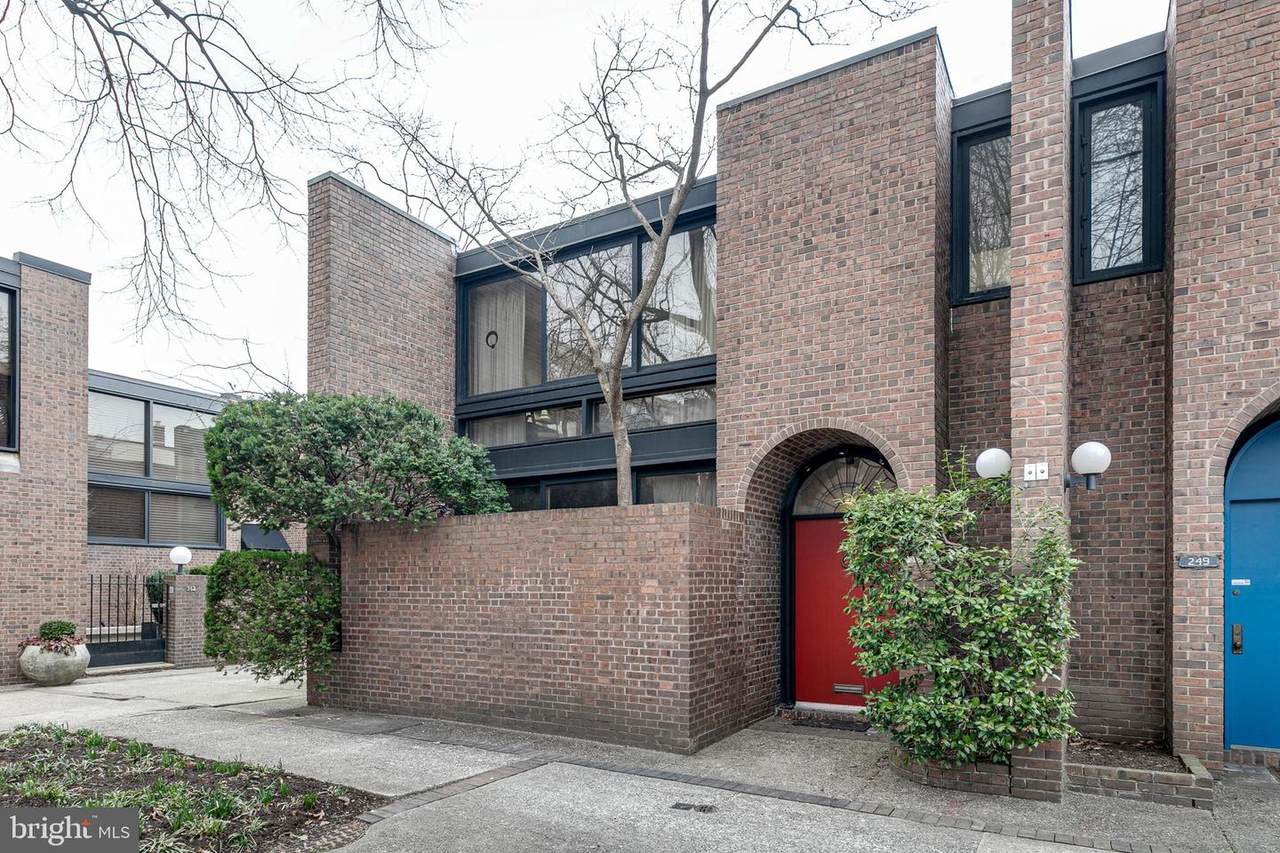 247 Saint Josephs Way - Photo 1