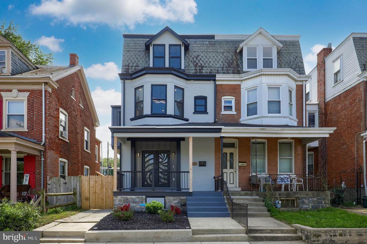 982 Orange Street - Photo 1