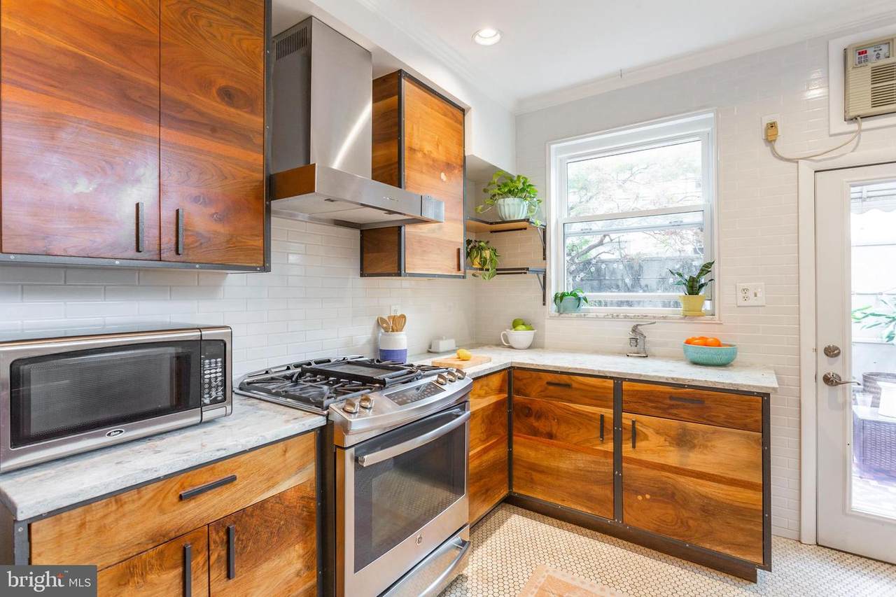 1316 Moore Street - Photo 1