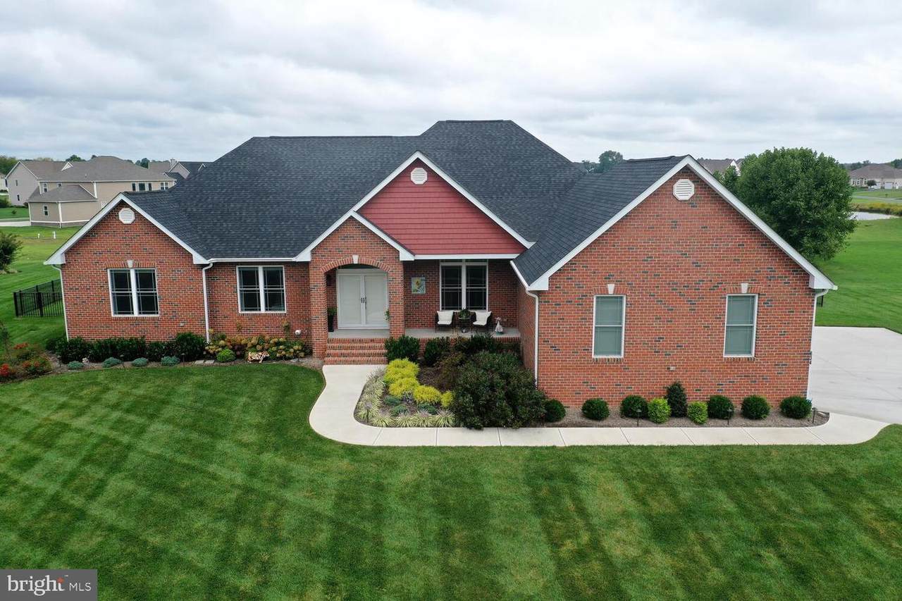 634 Estates Drive - Photo 1