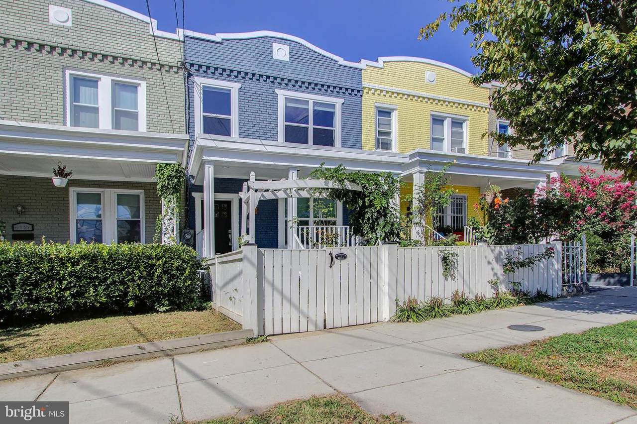 4826 7TH Street - Photo 1