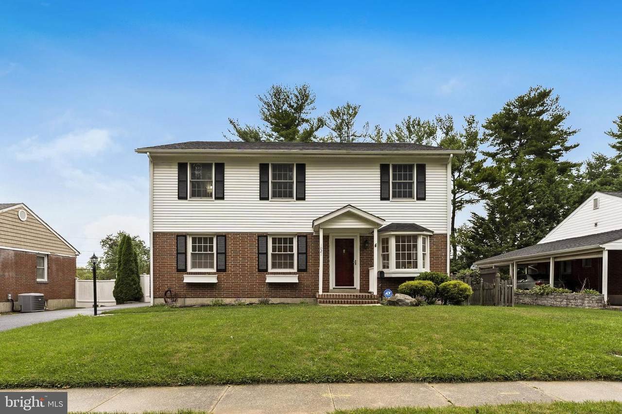 1028 Donington Circle - Photo 1